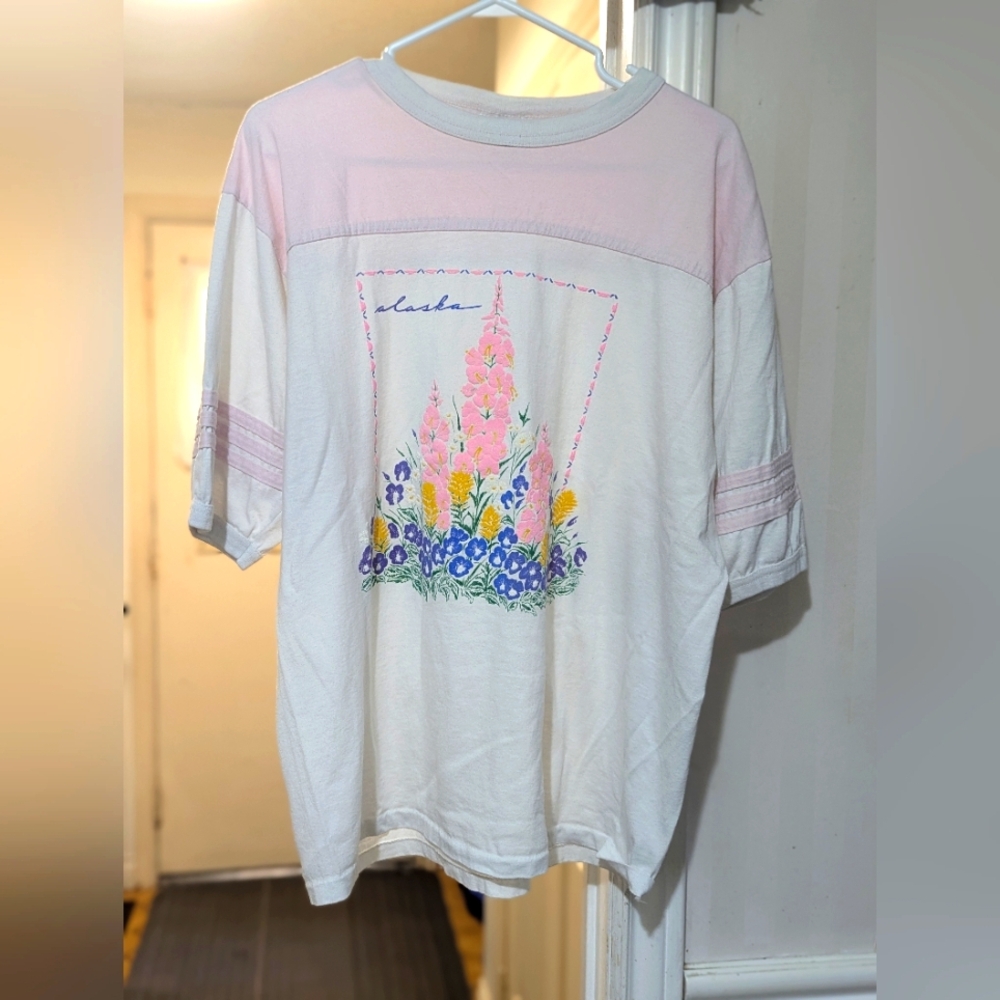 Vintage Alaska Floral Graphic Tee - Pink and White